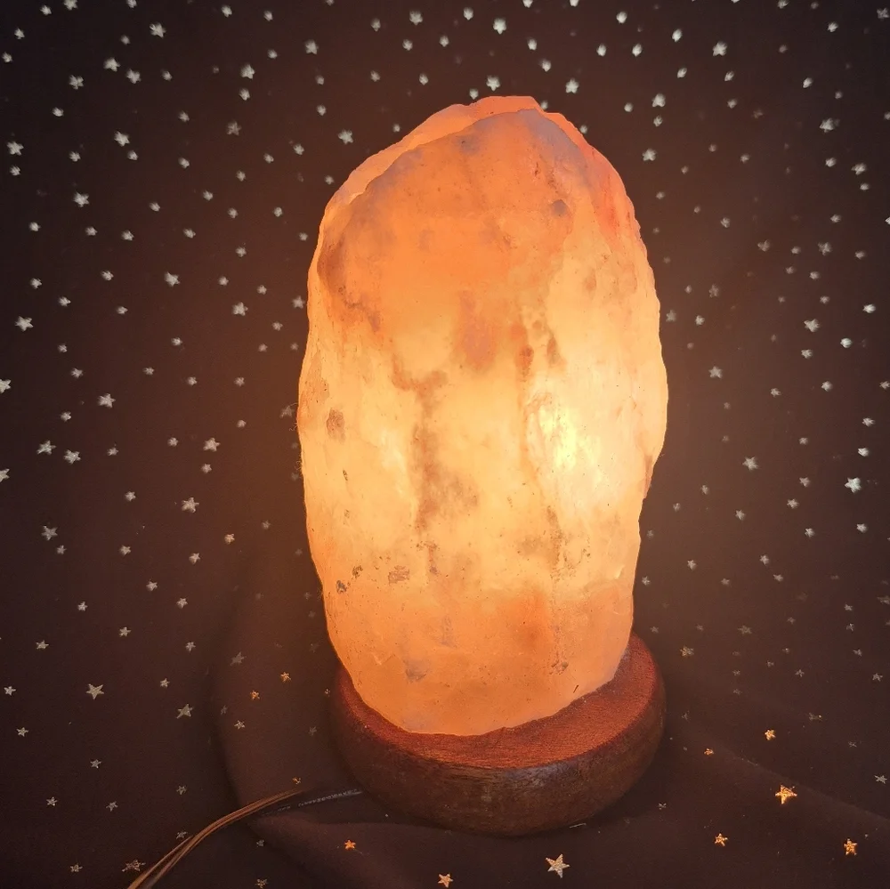 EUC Himalayan Salt Crystal Lamp